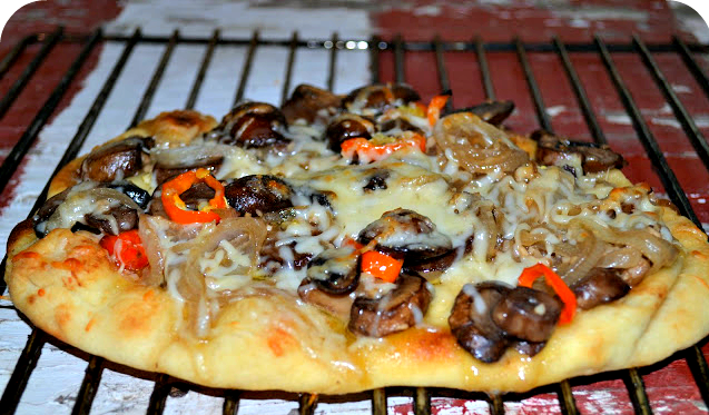 Naan Bread, pizza recipes, flat bread recipes, mushrooms