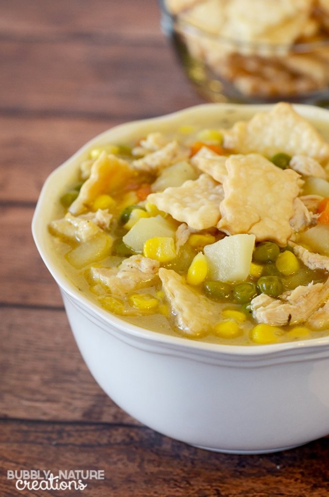 Easy Chicken Pot Pie Soup: A simple #WeekNightHero #SoFab #ad
