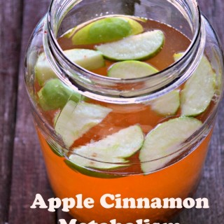 Apple Cinnamon Detox Water