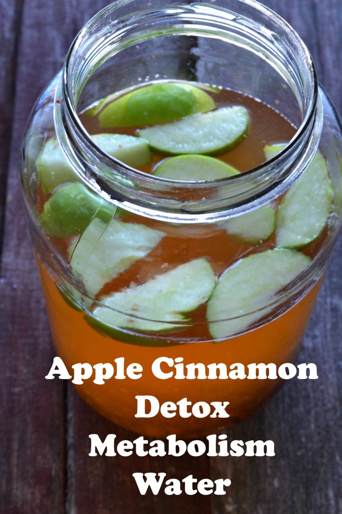 apple cinnamon detox water