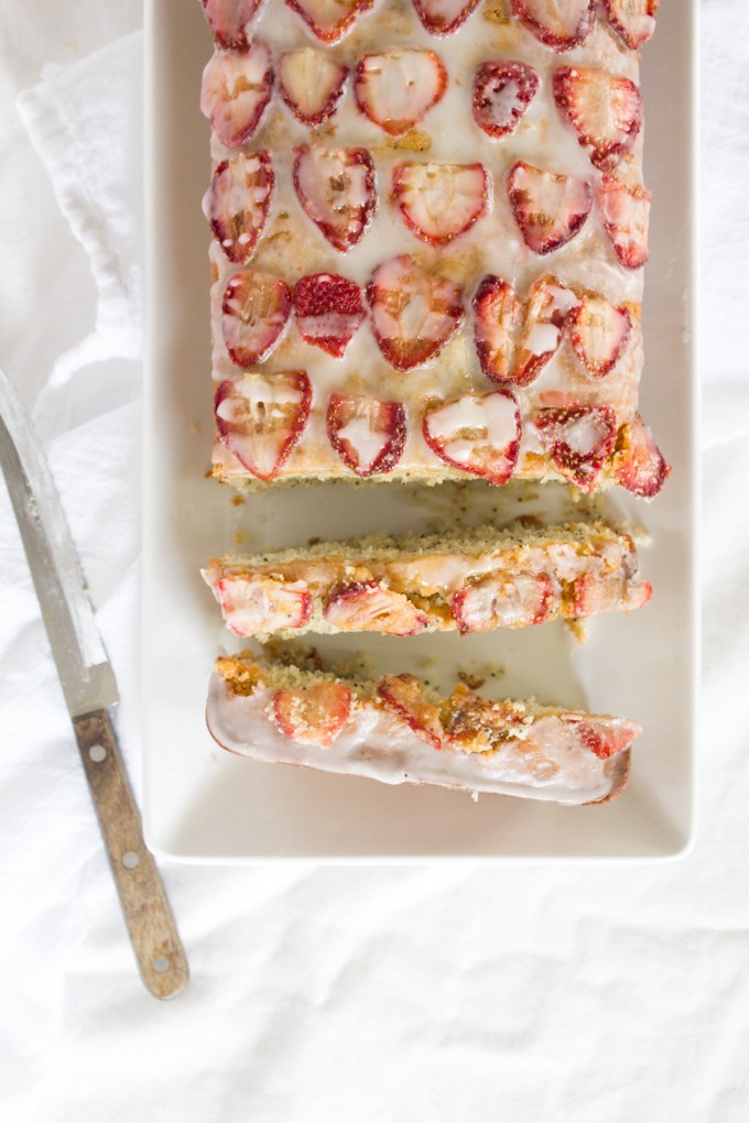 Strawberry-and-Poppyseed-Yogurt-Pound-Cake-16
