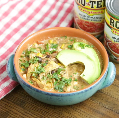 Slow Cooker Southwest Chicken Chili with Video