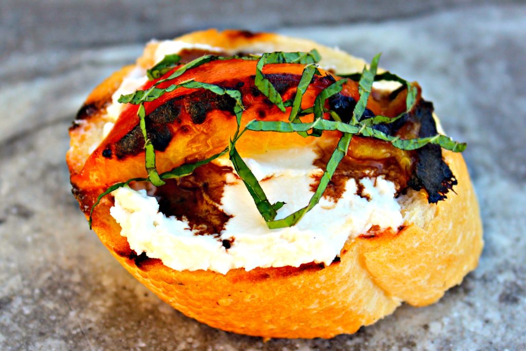Grilled Peach Bruschetta with Creamy Feta and Balsamic ~ Luscious peaches and your favorite baguette grilled together with a creamy feta cheese spread between them, drizzled with balsamic reduction and fresh mint ~ The Complete Savorist #SoFabFood