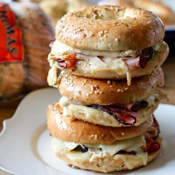 5 Delicious Ways to Eat Bagels for Breakfast 