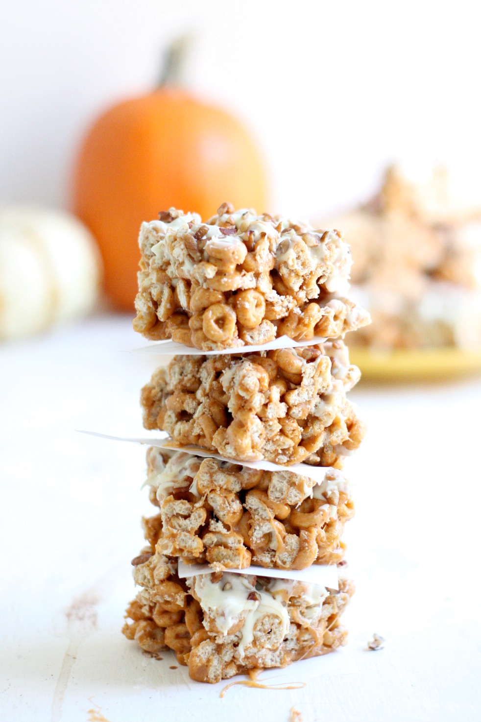 pumpkin spice white chocolate cereal bars with pecans