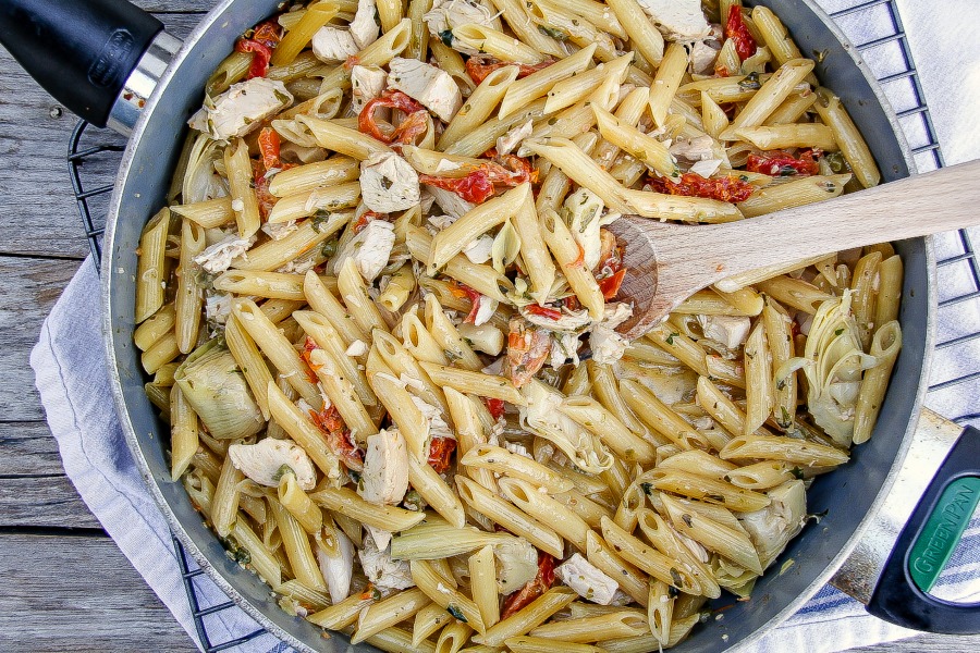 This One Pot Chicken Artichoke Pasta recipe made with artichokes, sun-dried tomatoes, and capers, is the perfect weeknight dinner. You are bound to love this hearty dish that can be ready in about 30 minutes with easy cleanup. 