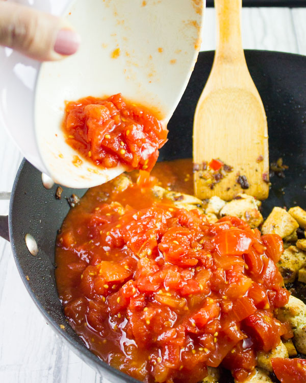 one-pan-chicken-tomato-tuscan-bean-ravioli-recipe