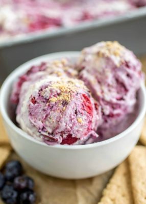Summer is right around the corner and what better way to get ready for hot, lazy days than with these five creamy No Churn Ice Cream recipes? Perfect for summer entertaining!