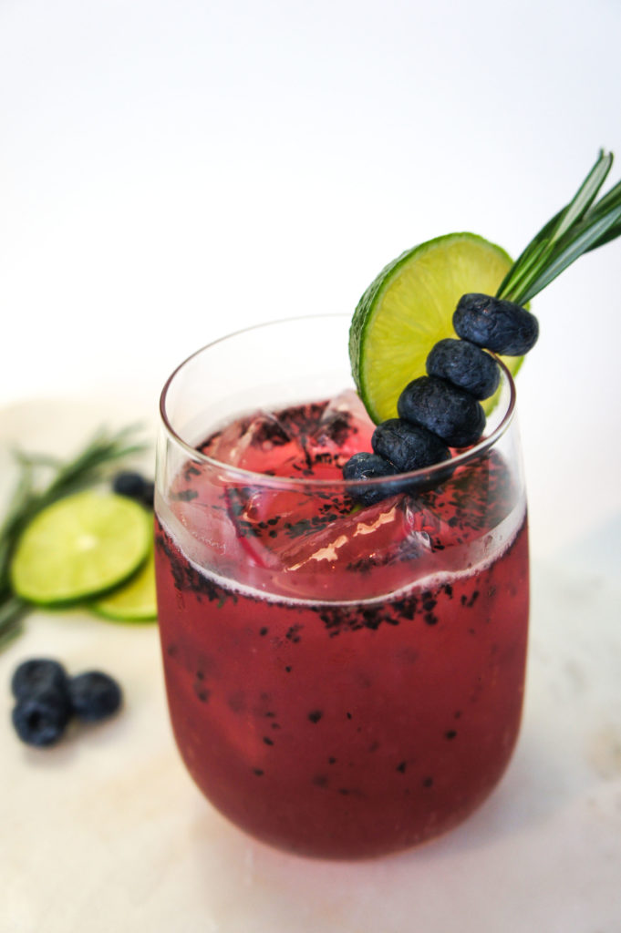 This yummy and healthy Blueberry-Rosemary Spritz is the perfect companion for a girl’s night, to indulge without a guilty conscience!