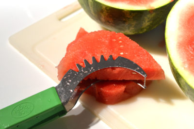 Love watermelon, but hate all of the mess? This Watermelon Cutting Kitchen Hack is your solution. Enjoy your favorite fruit all summer long without all of the fuss with just one super tool!
