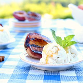 You need to whip up a batch of these Brown Sugar Cinnamon Grilled Peaches for your friends and family. This simple five-ingredient recipe is the perfect summer vacation dessert.
