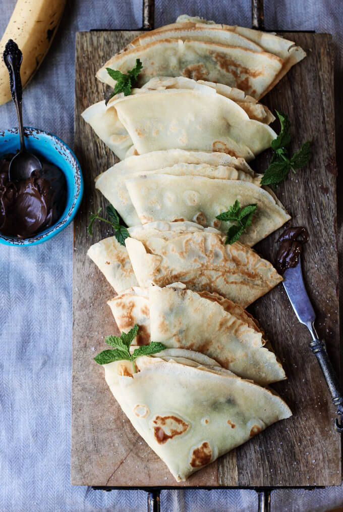 Serve a Sunday brunch fancy enough for royalty when you make these 20-minute Caramelized Banana Nutella Crepes. Made with everyone’s favorite hazelnut spread, this classic breakfast recipe is sure to impress!