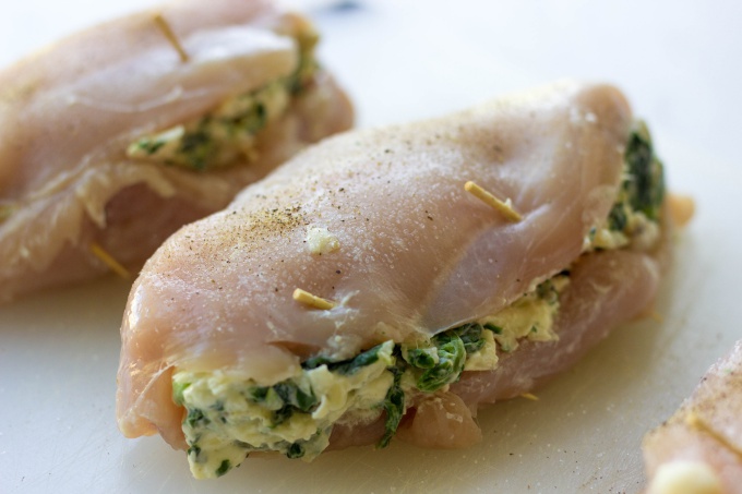 Just imagine your favorite party dip repurposed into this 30-minute Cheesy Artichoke Spinach Stuffed Chicken Breasts recipe. This indulgent recipe is sure to impress guests!