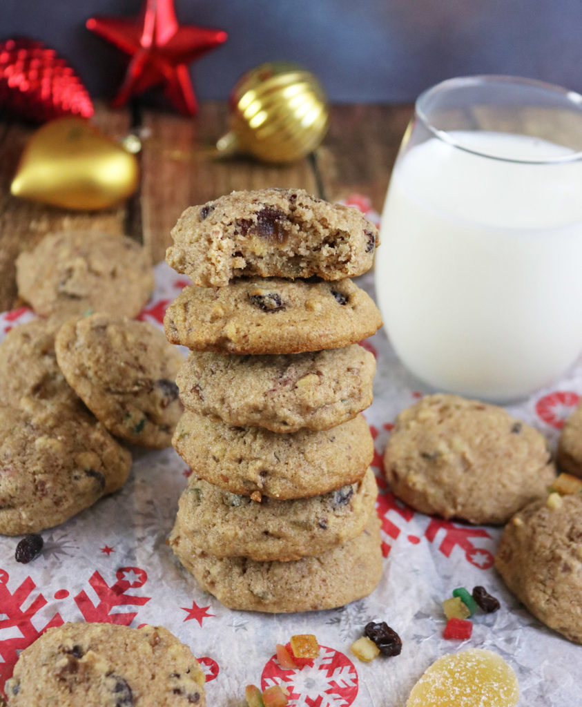 December is here and that means it's time to start brainstorming what cookies Santa Clause might like best! Whip up any of these 5 Christmastime Cookies and everyone in your house is sure to be on the Nice list! On Christmas morning, not a crumb will be left!