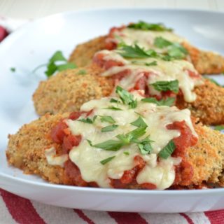Looking for a healthier classic that the entire family will love? This easy Baked Chicken Parmesan recipe is what you need! It’s a lightened-up version of a favorite family recipe that’s delicious and packed with flavor.