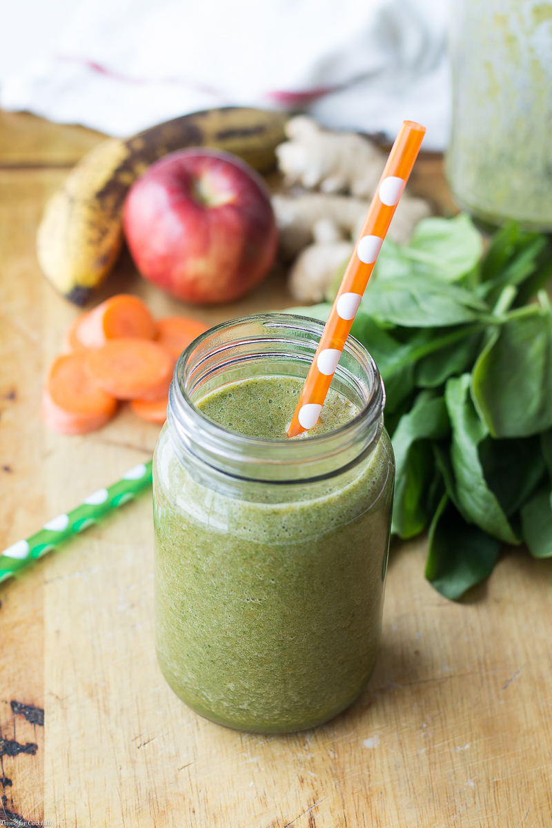 Give your midday meal a refreshing boost when you sip on this Spinach Pineapple Ginger Smoothie recipe made with fresh, clean ingredients full of healthy goodness.
