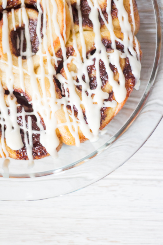 The recipe list for these Homemade Sticky Bun Pinwheels might be daunting, but this cheat day treat only takes 45 minutes to make. Cook to impress your Sunday Brunch guests or prep at night for a make-ahead breakfast the family will love!
