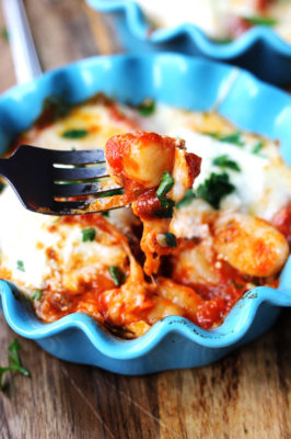 Perfect for a quick weeknight meal or a fancy date night, this Cheesy 5-Ingredient Baked Gnocchi is a semi-homemade vegetarian dish that everyone will love. What's not to love about a delicious and simple 30-minute meal?