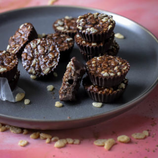 These 4-ingredient, No-Bake Chocolate Crunch Cups are a simple, guilt-free dessert. These 15-minute small bites are perfect for entertaining because everyone loves a chocolate mini dessert, and they are dairy free and vegan!