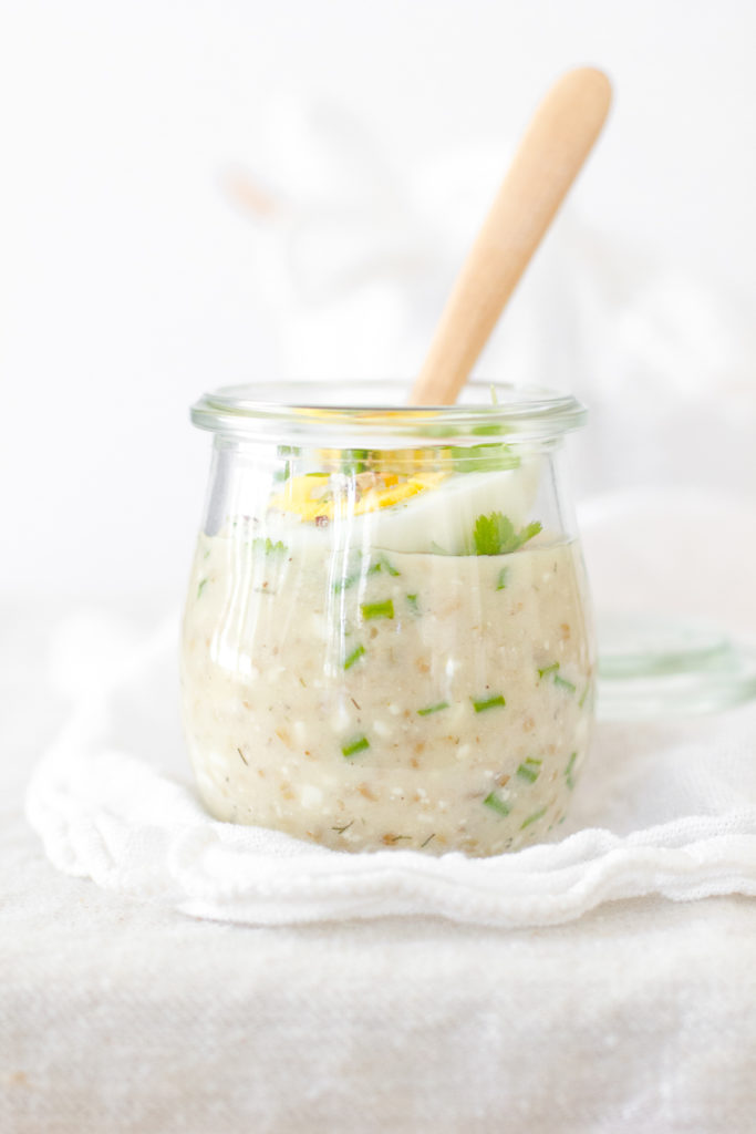 These Portable Savory Cheesy Oats are a budget-friendly meal that will have you skipping the morning drive thru. An on-the-go breakfast for the whole family made with steel cut oats, cottage cheese, and hard boiled eggs in about 30 minutes.