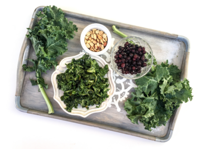 Craving something salty and satisfying? Don't reach for that greasy bag of chips! Did you know you could make 5-Minute Microwave Kale Chips? A healthy snack that's the perfect combo of crispy, salty, and satisfying!